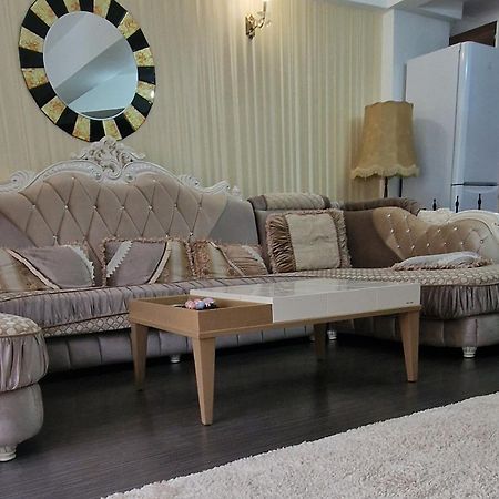Hotel Jolie Apartments Galati  Bagian luar foto